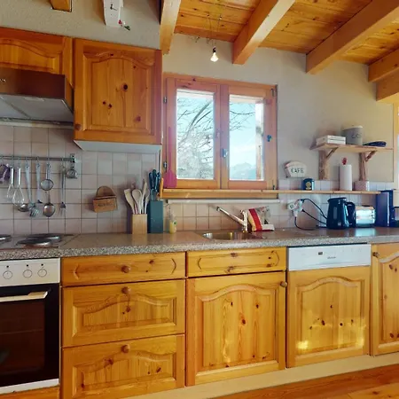 Tschoueilles 005 Mountain & Quiet 10 Pers *