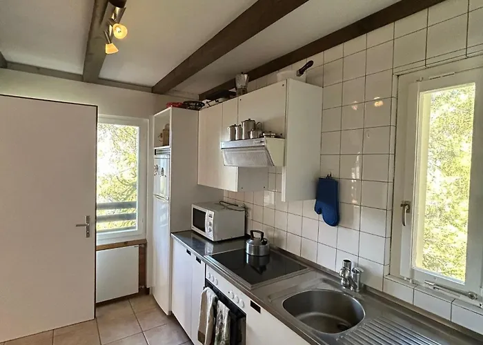 Tschoueilles 005 Mountain & Quiet 10 Pers בקתה ויסונה