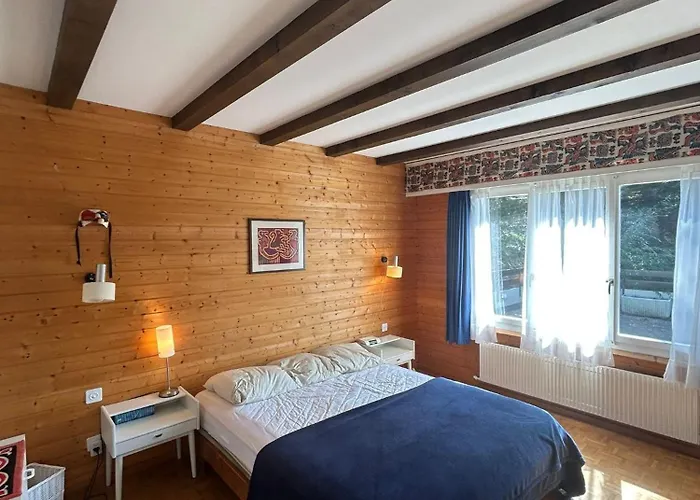 Tschoueilles 005 Mountain & Quiet 10 Pers בקתה