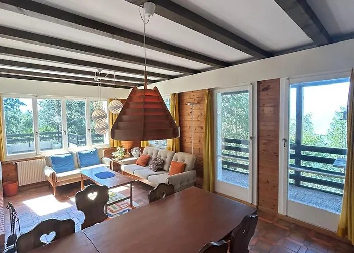 Tschoueilles 005 Mountain & Quiet 10 Pers בקתה ויסונה